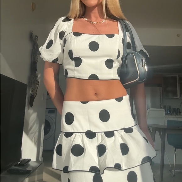 *Adelyn Rae Matching Polka Dot Set* - Picture 4 of 4